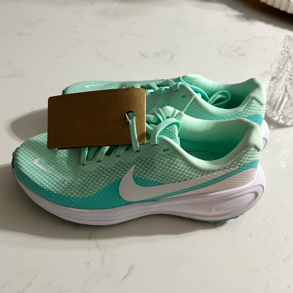 Nike Women's Mint Green Athletic Shoes